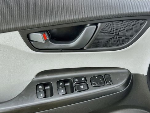 Used 2023 Hyundai Kona SEL image 19