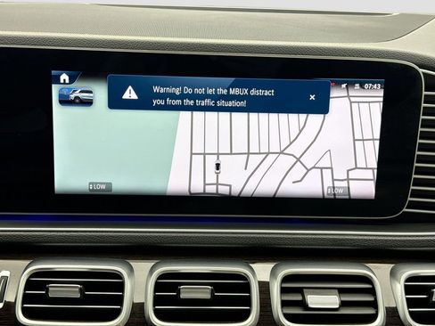 Used 2025 Mercedes-Benz GLE 450 4MATIC image 14