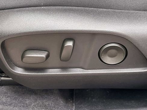 Used 2025 Chevrolet Equinox ACTIV w/ Safety and Technology Package AWD/4WD image 30