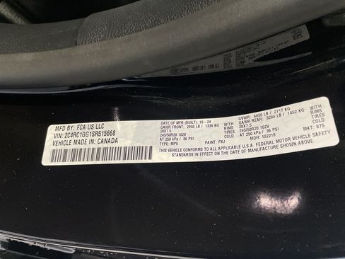 Used 2025 Chrysler Pacifica Limited FWD image 41