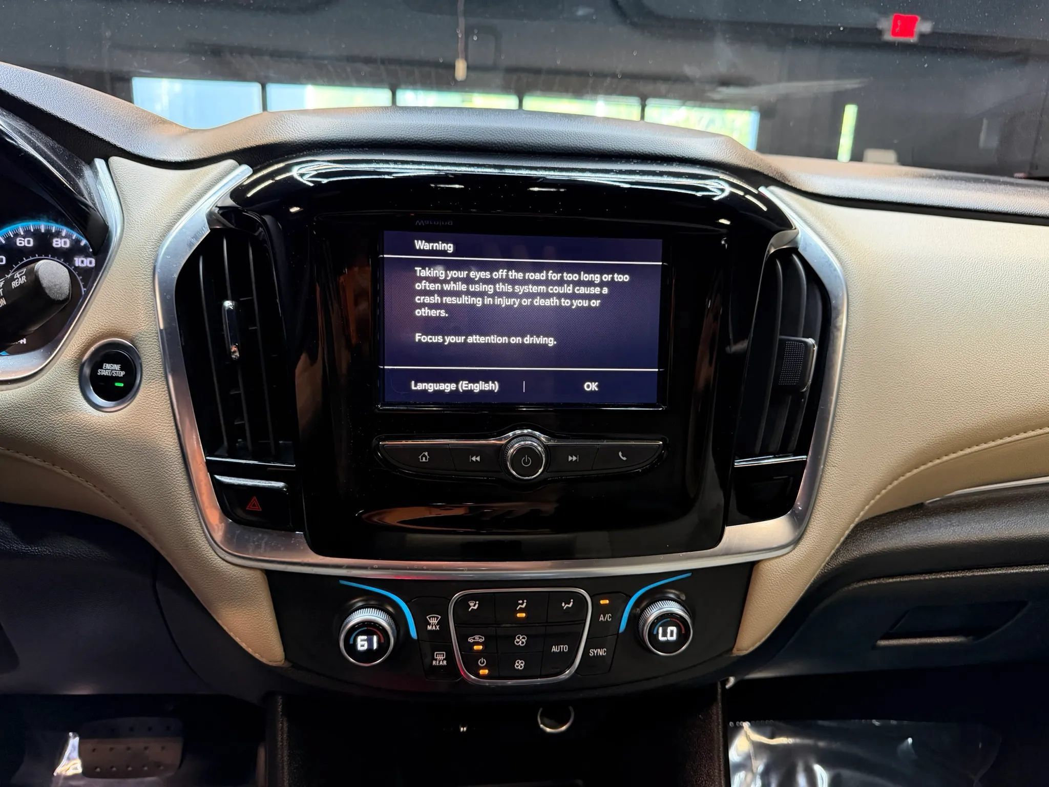 Used 2022 Chevrolet Traverse LS AWD/4WD image 15