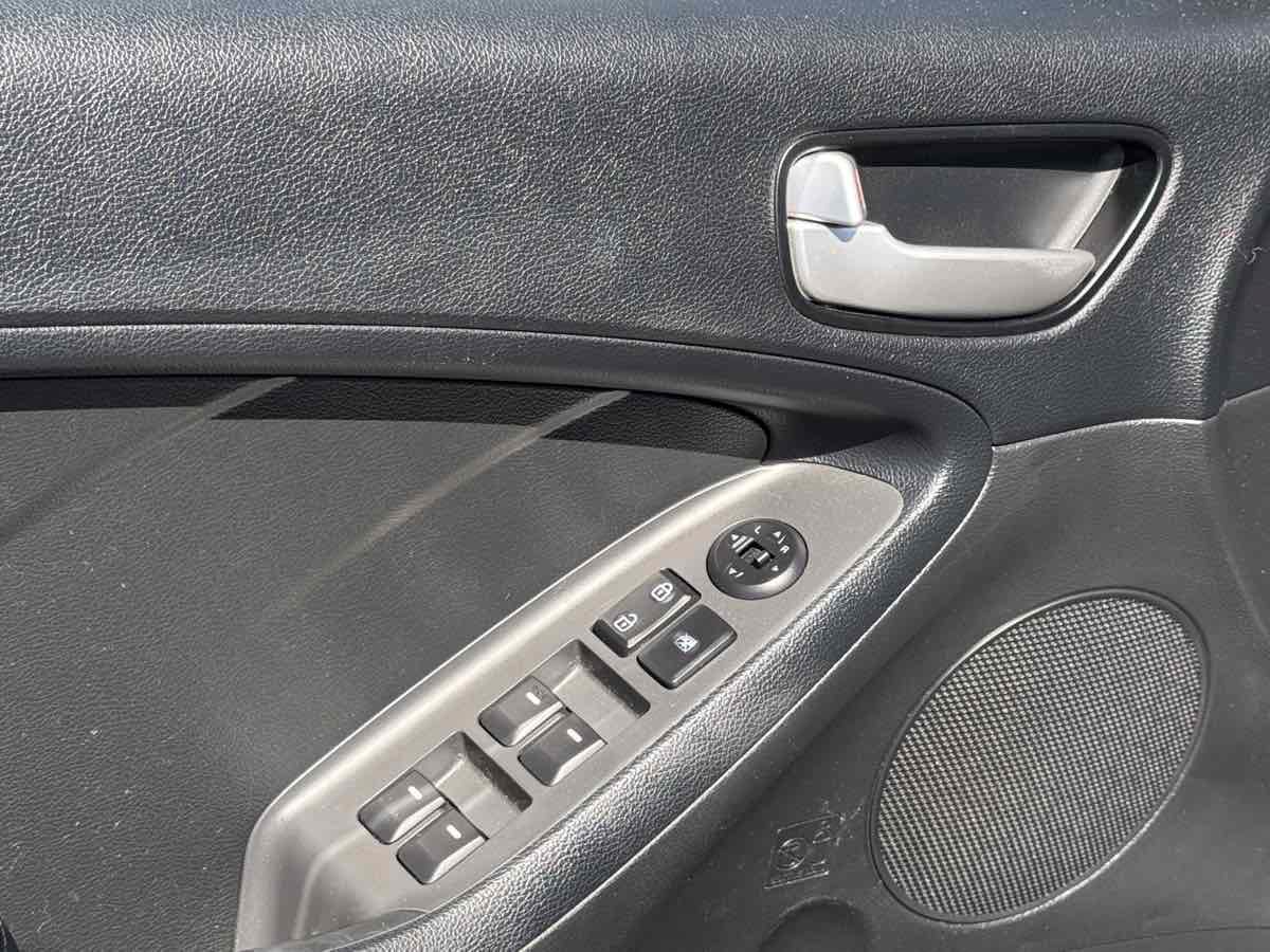 Used 2017 Kia Forte LX FWD image 24