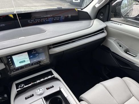 New 2026 Lincoln Navigator Reserve w/ Jet Appearance Package AWD/4WD image 15