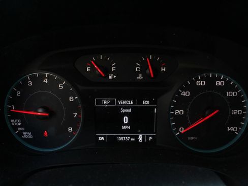 Used 2020 Chevrolet Malibu LT FWD image 30