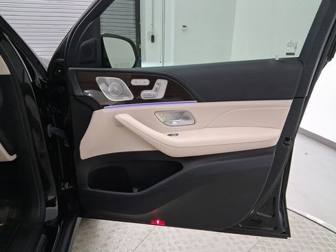 Used 2024 Mercedes-Benz GLE 450e 4MATIC image 36