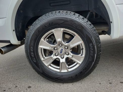 Used 2016 Ford F150 Lariat w/ Equipment Group 502A Luxury AWD/4WD image 5