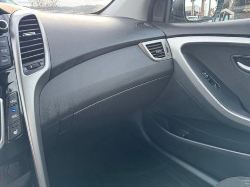 Used 2016 Hyundai Elantra GT w/ Option Group 02 image 23