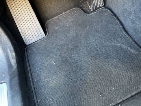 Used 2025 Volvo XC60 B5 Plus image 17