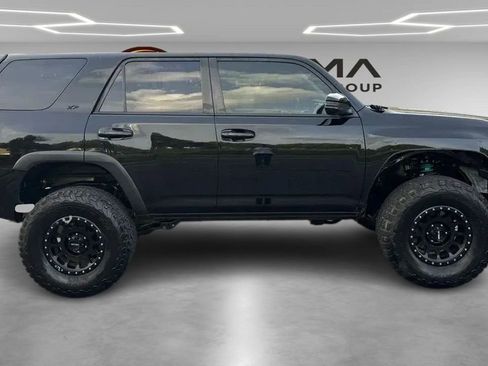 Used 2020 Toyota 4Runner SR5 Premium w/ Moonroof Package AWD/4WD image 6