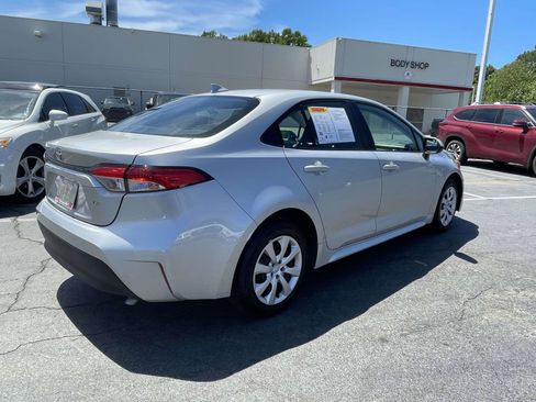 Used 2024 Toyota Corolla LE FWD image 5