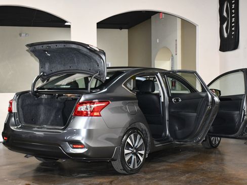 Used 2019 Nissan Sentra SL image 91