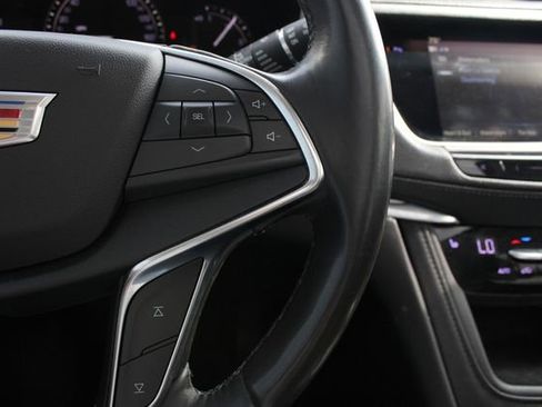 Used 2018 Cadillac XT5 Luxury w/ Driver Awareness Package FWD image 14