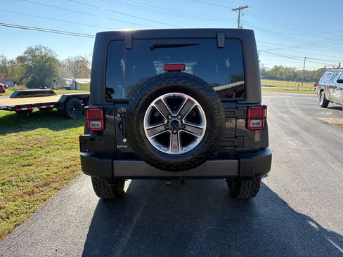 Used 2017 Jeep Wrangler Unlimited Sport image 3