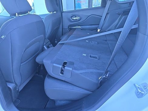 Used 2021 Jeep Cherokee Latitude image 86