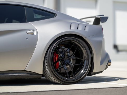 Used 2016 Ferrari F12 Berlinetta image 21