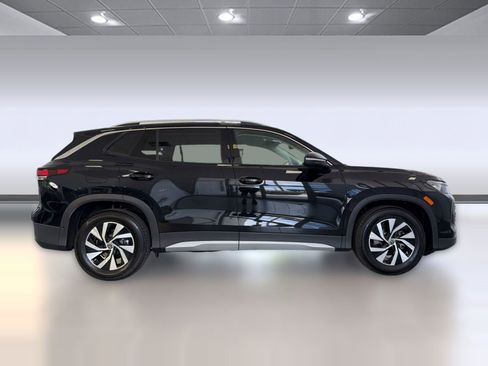 New 2026 Volkswagen Tiguan S FWD image 8