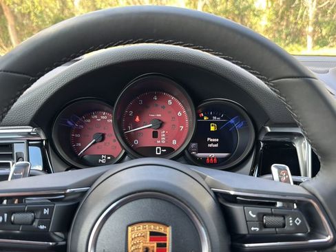 New 2026 Porsche Macan AWD/4WD image 10