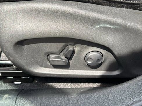 Used 2024 Jeep Compass Limited image 14