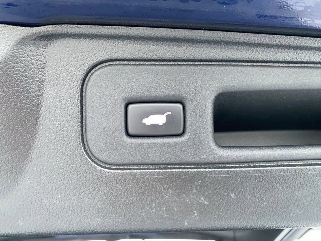 Used 2023 Honda Passport EX-L image 10