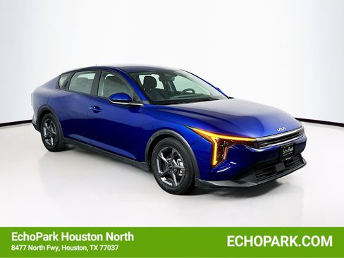 Used 2025 Kia K4 LXS image 1