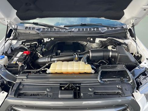 Used 2017 Ford F150 XLT w/ Equipment Group 302A Luxury image 10