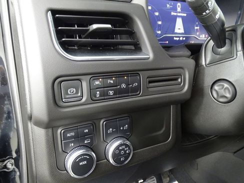 Used 2022 GMC Yukon SLT w/ SLT Luxury Package image 20