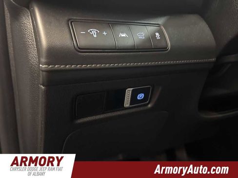 Used 2023 Hyundai Santa Fe Limited image 10