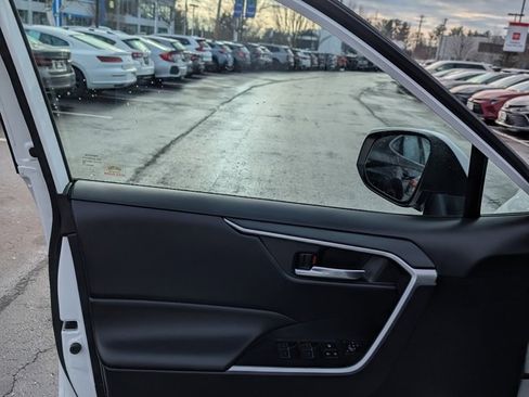 Certified 2022 Toyota RAV4 XLE image 14