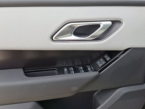 New 2026 Land Rover Range Rover Velar Dynamic SE image 5