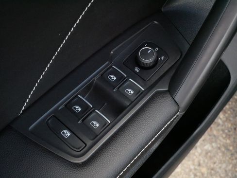 Used 2023 Volkswagen Tiguan SE w/ Panoramic Sunroof Package AWD/4WD image 20
