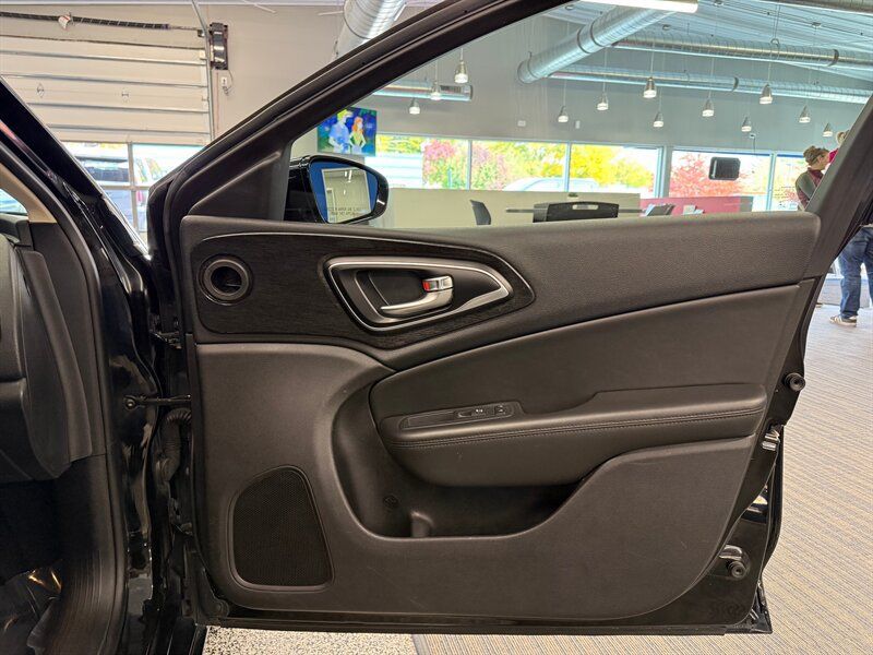 Used 2015 Chrysler 200 C FWD image 16