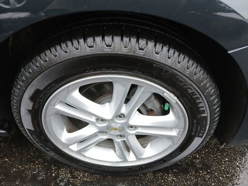 Used 2017 Chevrolet Cruze LT w/ Convenience Package image 9