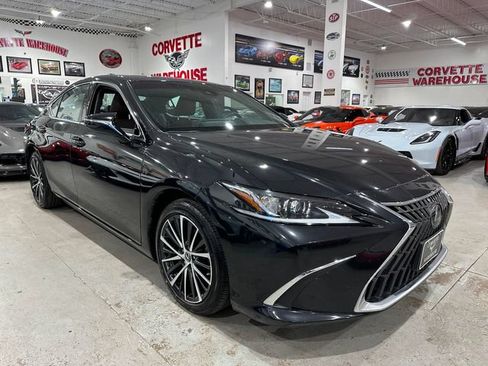 Used 2024 Lexus ES 350 w/ Premium Package FWD image 4
