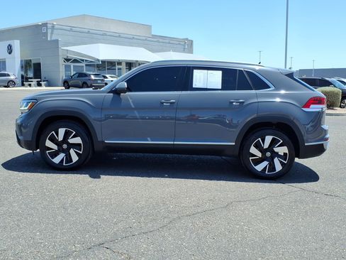 Certified 2021 Volkswagen Atlas Cross Sport SEL Premium AWD/4WD image 4