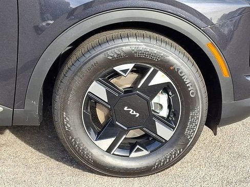 New 2026 Kia Sportage LX image 7