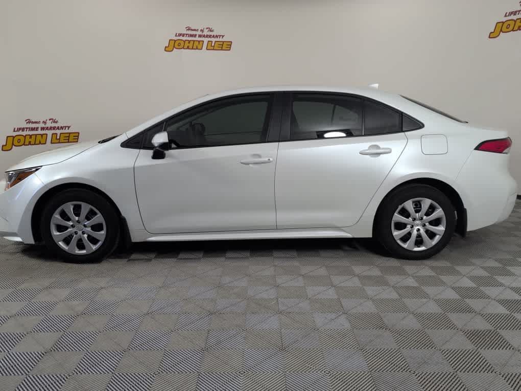 Used 2026 Toyota Corolla LE FWD image 2