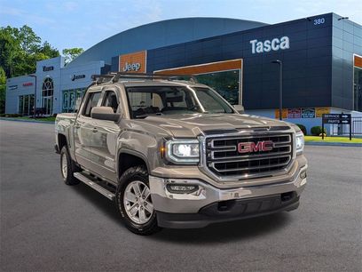 Used 2017 GMC Sierra 1500 SLE w/ SLE Value Package