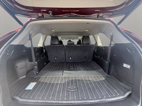 Used 2019 Toyota Highlander XLE AWD/4WD image 31