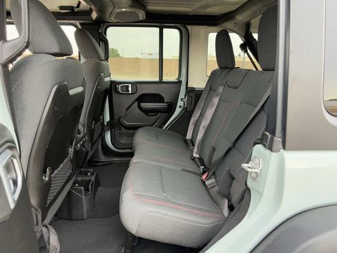 Used 2024 Jeep Wrangler Unlimited Rubicon AWD/4WD image 30