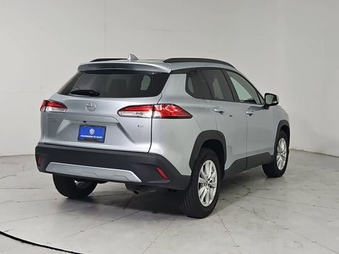 Used 2023 Toyota Corolla Cross LE image 5