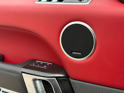 Used 2022 Land Rover Range Rover Sport SVR image 34