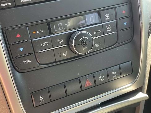 Used 2013 Jeep Grand Cherokee Laredo RWD image 29
