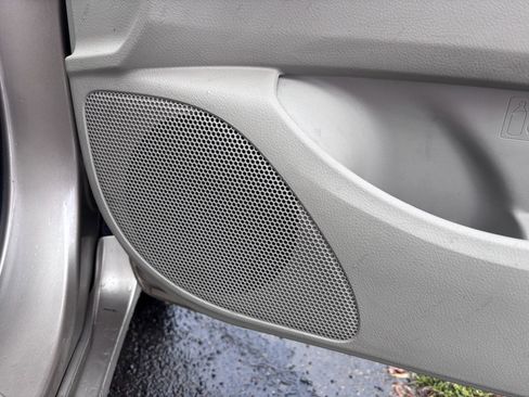 Used 2010 Toyota Corolla LE image 36