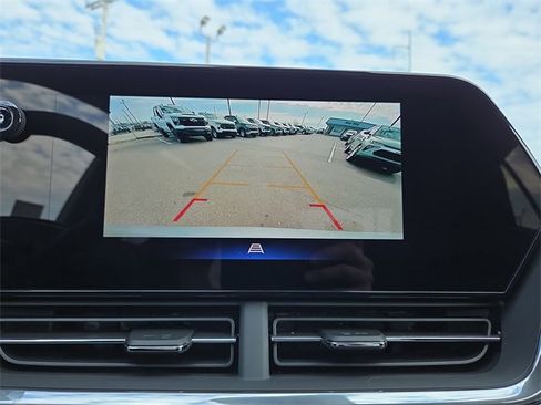 New 2026 Chevrolet Trax RS w/ Sunroof Package image 26