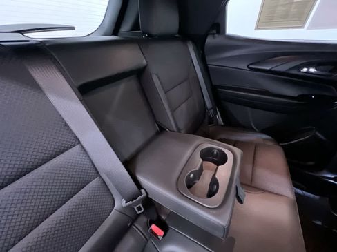 Used 2021 Chevrolet TrailBlazer RS w/ Sun and Liftgate Package AWD/4WD image 39