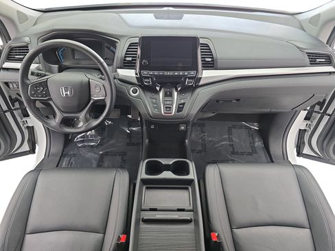 Certified 2024 Honda Odyssey EX-L image 9