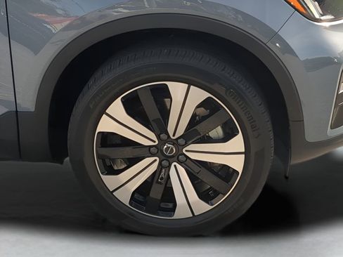 Used 2023 Volvo C40 Recharge Core image 19