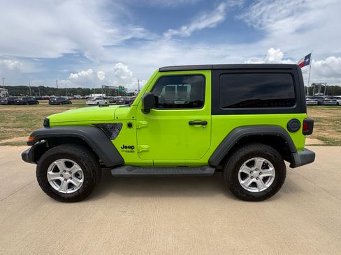 Used 2021 Jeep Wrangler Sport AWD/4WD image 5