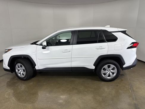 Used 2024 Toyota RAV4 LE image 8