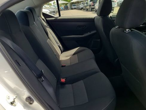 Used 2024 Nissan Sentra SV FWD image 19